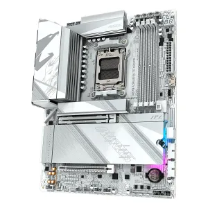 Gigabyte-X870-AORUS-Elite-X3D-Ice-2.jpg